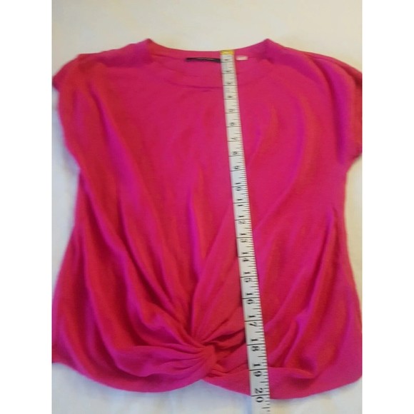 T Tahari Womens Pink Barbiecore Blouse Top Size XS Fuchsia Pink Twist Hem Front - Picture 10 of 13